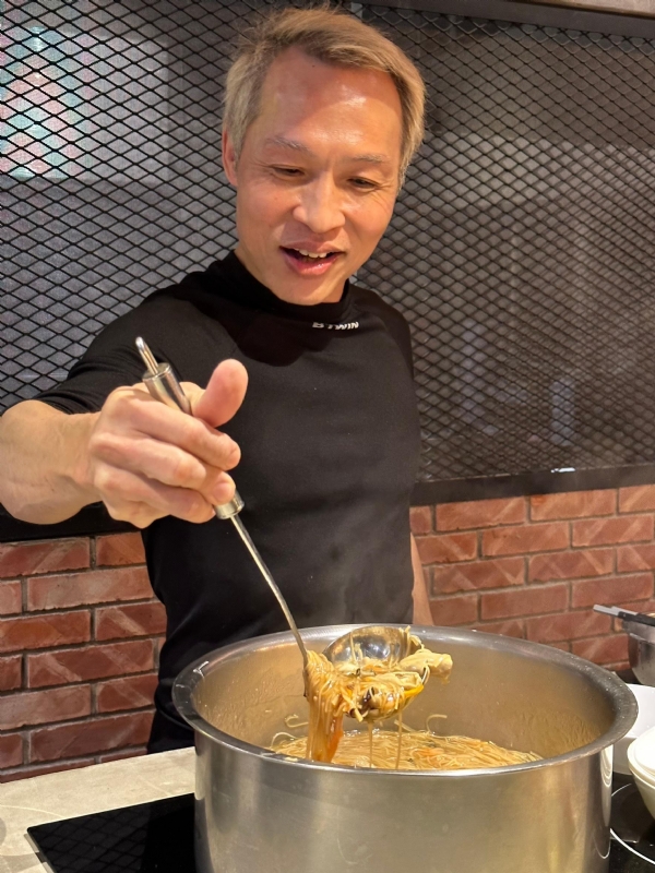 刁民的第一张照片--新疆王婆说媒