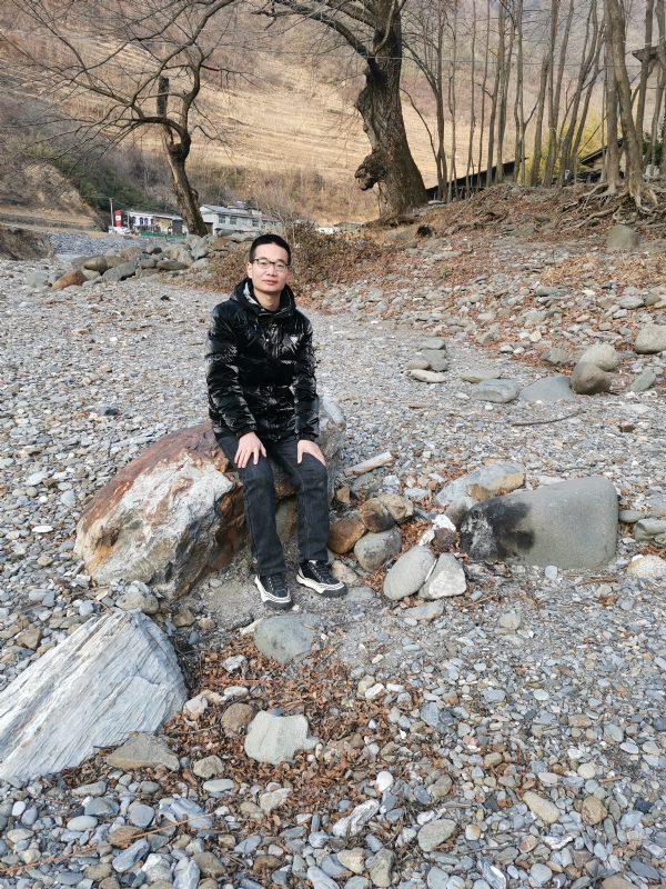 众里寻她的第一张照片--新疆王婆说媒